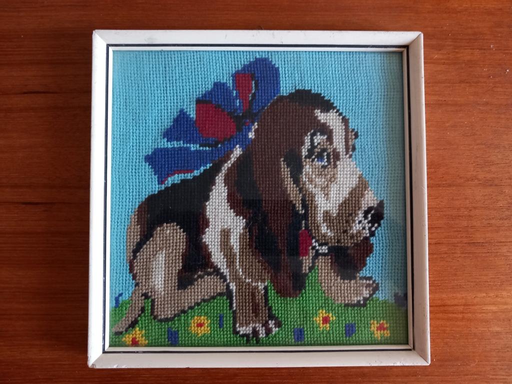Geborduurd schilderij hond (Beagle), Minder dan 50 cm, Gebruikt, Ophalen of Verzenden, Schilderij