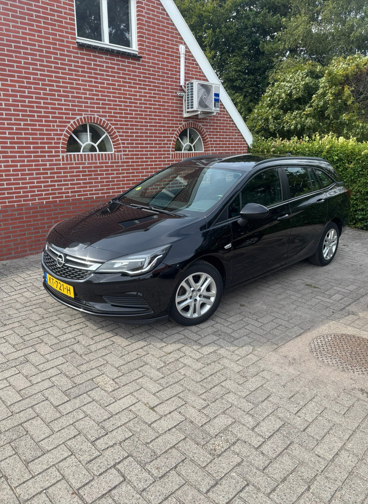 Opel Astra 1.6 Cdti 81KW Sports Tourer 2016 Zwart, Auto's, Opel, Voorwielaandrijving, 4 cilinders, Zwart, Origineel Nederlands
