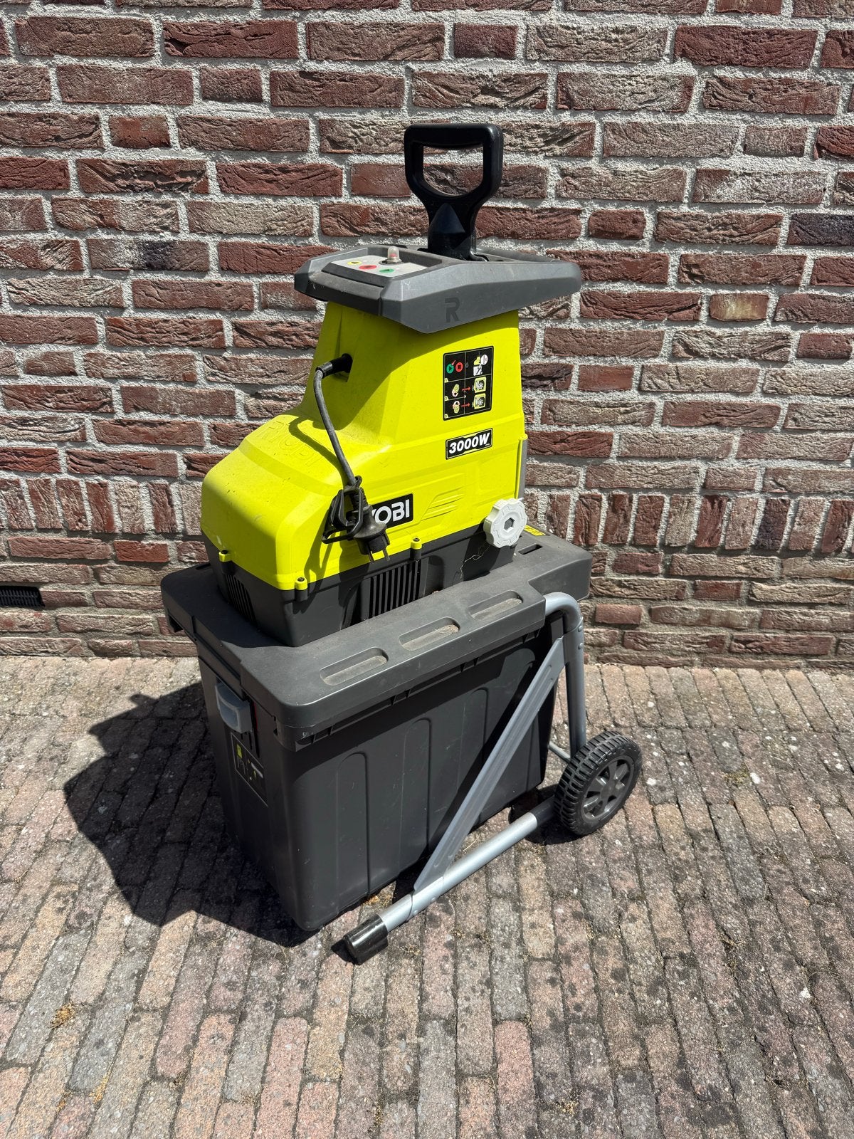 Ryobi Hakselaar 3000W - Gebruikt, in goede staat, Tuin en Terras, Hakselaars, Ophalen, Gebruikt, Elektrisch, Met opvangbak