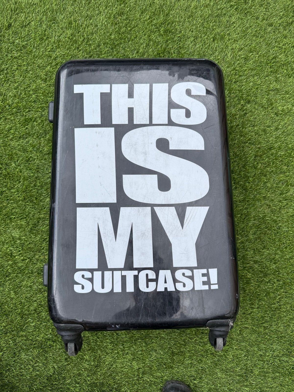 Gebruikte Suitsuit koffer met 'This is my suitcase!' opdruk, Gebruikt, Hard kunststof, Slot, 35 tot 45 cm