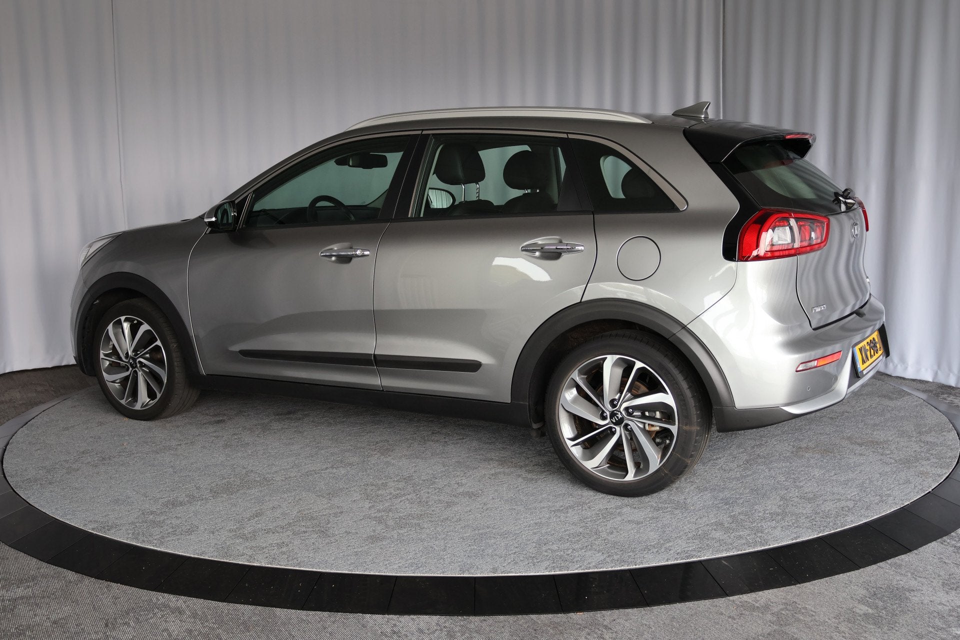 Kia Niro 1.6 GDi Hybrid DynamicLine, Carplay, Camera, Trekha, Dealer onderhouden, Stof, Gebruikt, Met garantie (alle)