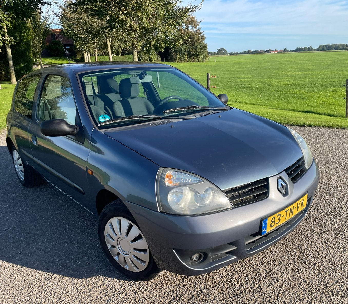Renault Clio 1.2 RN 3DR 2006 Blauw 157000 km, Voorwielaandrijving, 31 €/maand, 4 cilinders, Origineel Nederlands
