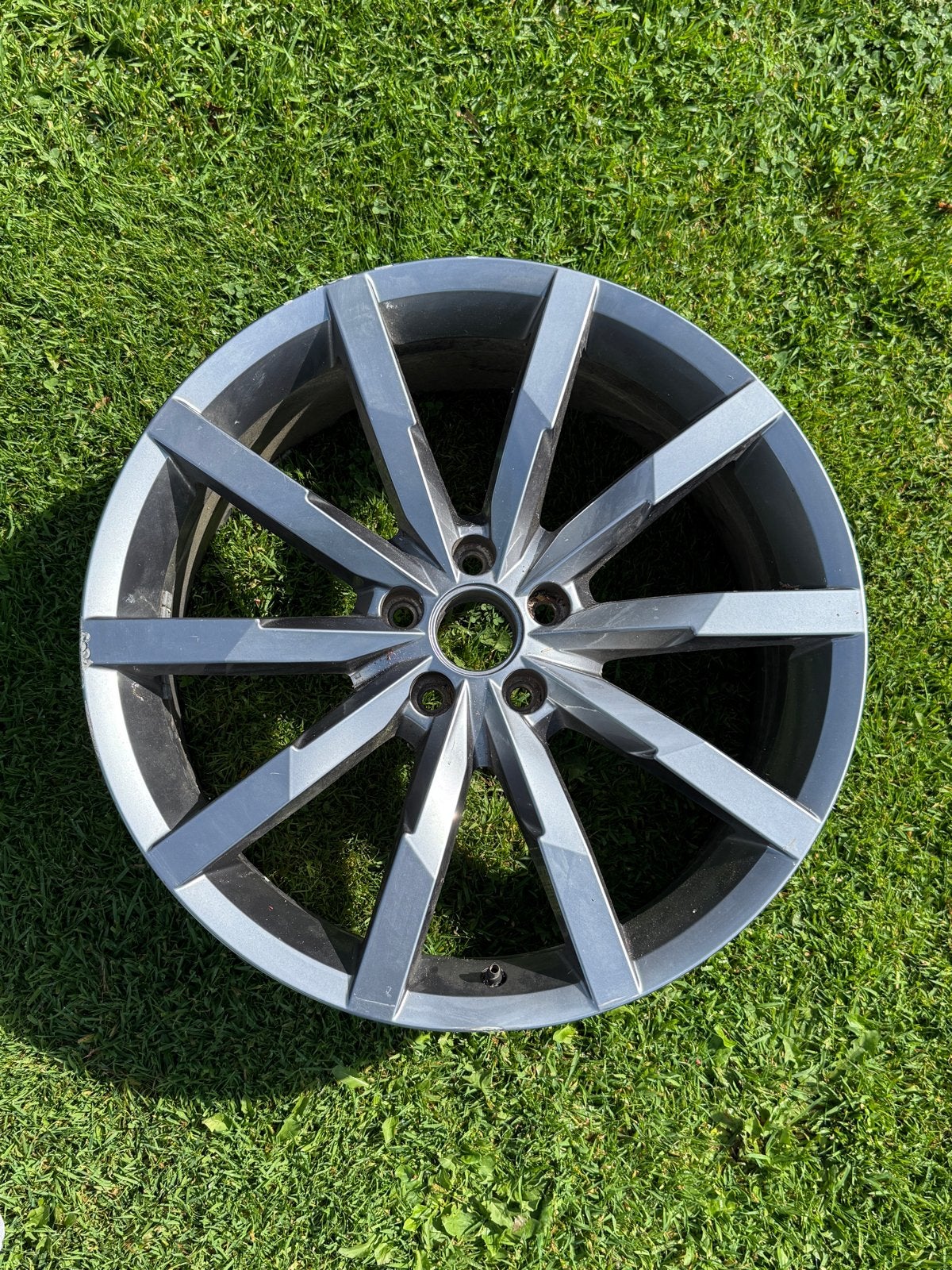 Originele VW Beetle velg Monterrey 20 inch 5c0601025at, Auto-onderdelen, Banden en Velgen, Ophalen of Verzenden, Gebruikt, 20 inch