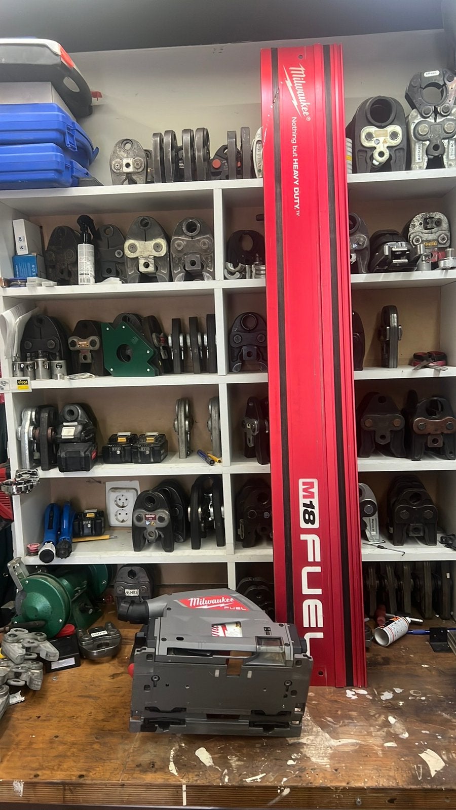 Milwaukee m18 FPS55 invalzaag inc geleider, Ophalen of Verzenden, Zo goed als nieuw