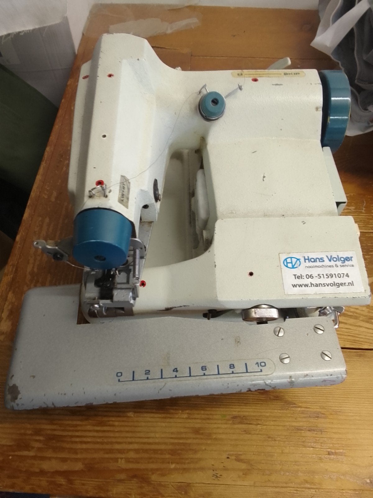 Lewenstein Blindzoommachine Model 900 , moet nieuwe v snaar, Gebruikt, Naaimachine, Industrieel, Ophalen
