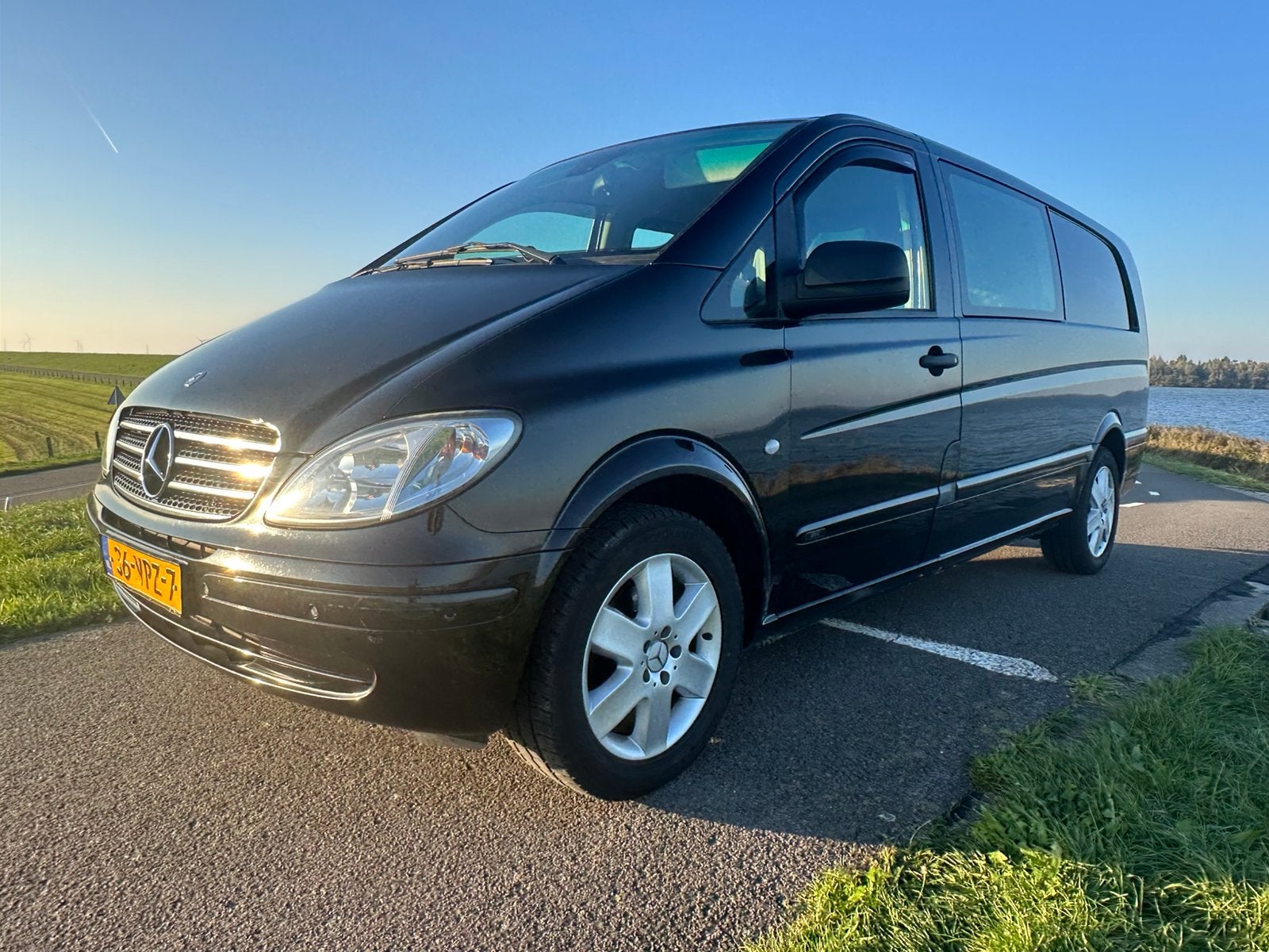 Mercedes-Benz Vito 3.0 CDI 120 v6 Dubbelcabinnen 3x lang, Auto's, Automaat, Zwart, Elektrische ramen, Diesel