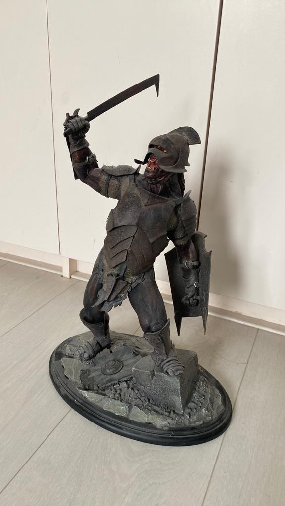Uruk Hai Swordsman WETA met doos, Verzamelen, Ophalen, Zo goed als nieuw