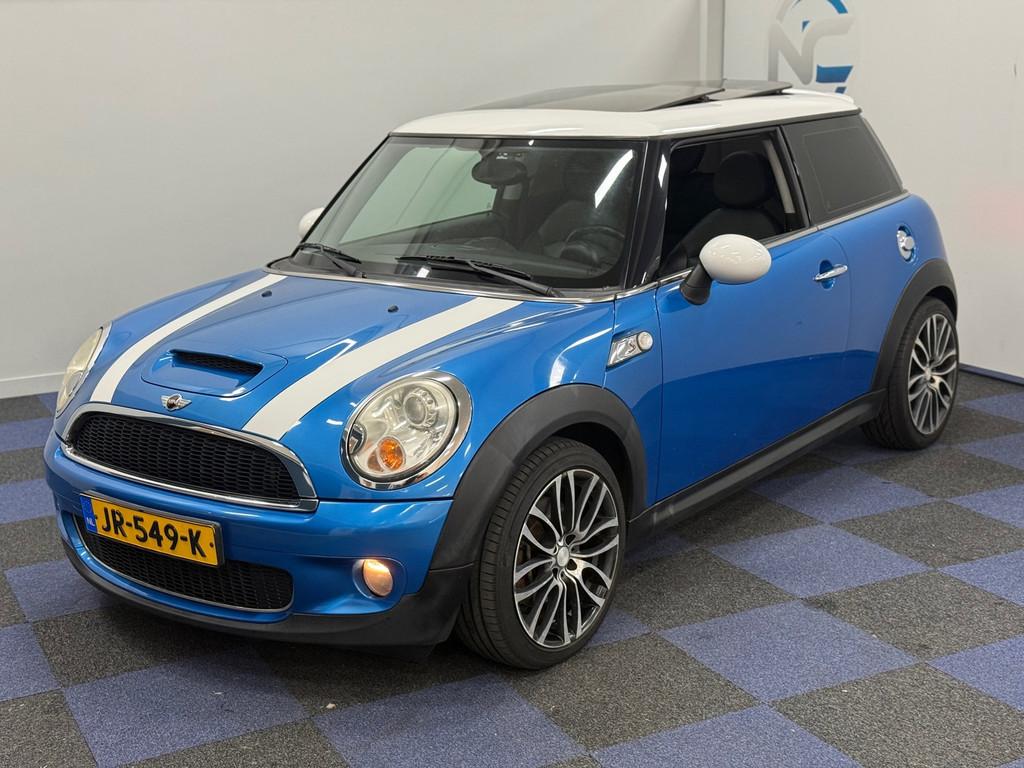 Mini Mini 1.6 Cooper S / PANORAMADAK / NETTE AUTO / VOLLEDIG, Auto's, Mini, Voorwielaandrijving, Gebruikt, 4 cilinders, 49 €/maand