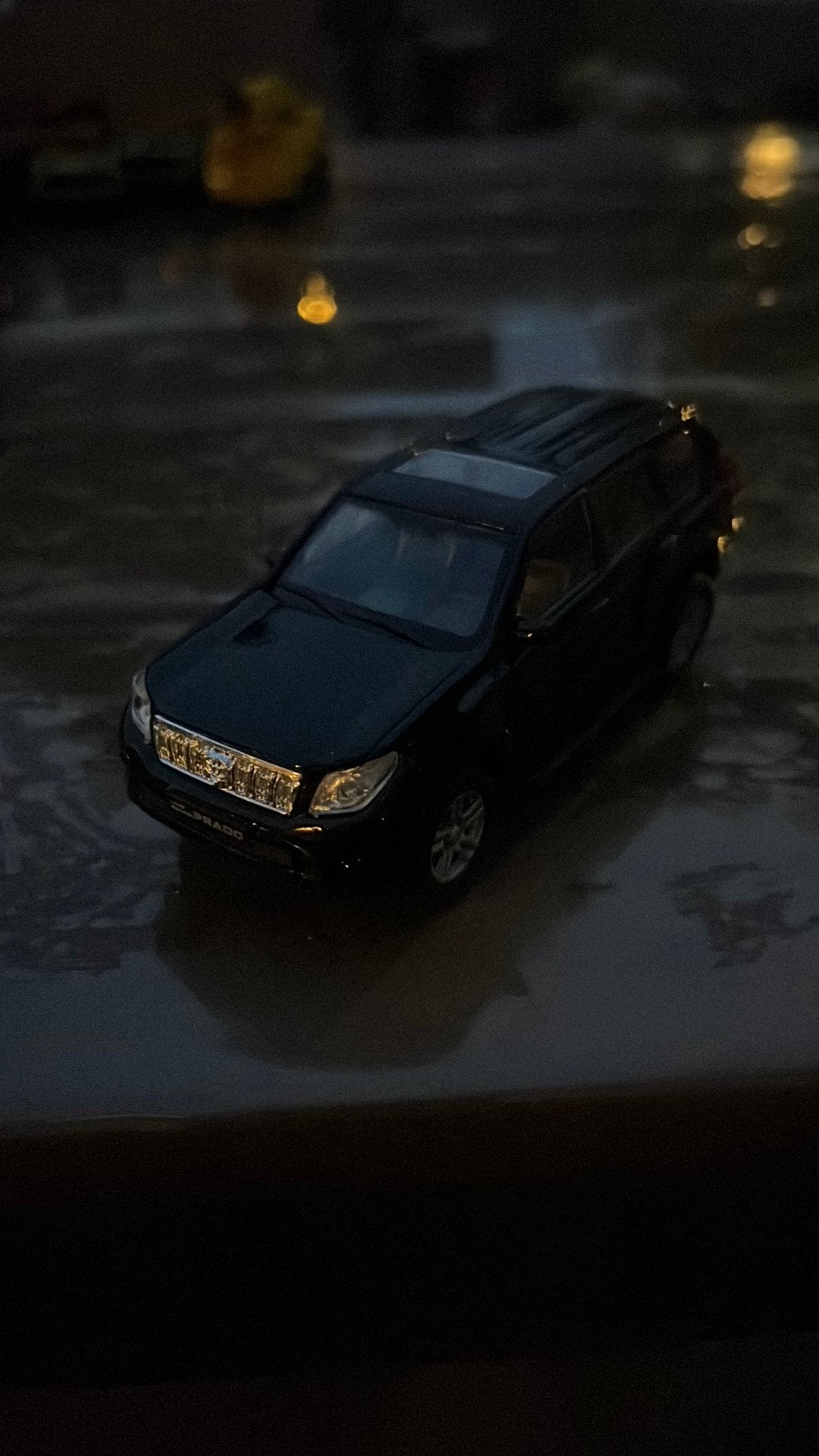 Welly Toyota Landcruiser 5-deurs Zwart J15, Ophalen of Verzenden, Zo goed als nieuw