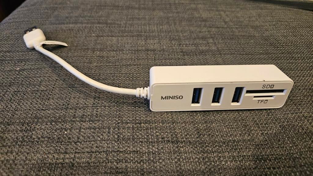 MINISO USB Hub met Kaartlezer (SD/TF), Ophalen of Verzenden, Zo goed als nieuw, MINISO