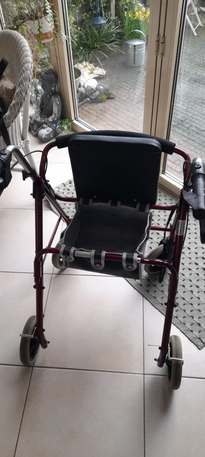 Als nieuw nette inklapbare rollator, Ophalen, Zo goed als nieuw