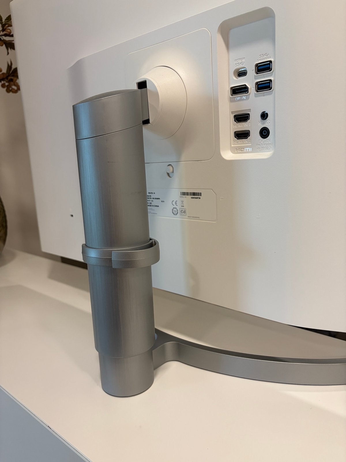 Foto 7 van LG Monitor 4K 31.5 inch