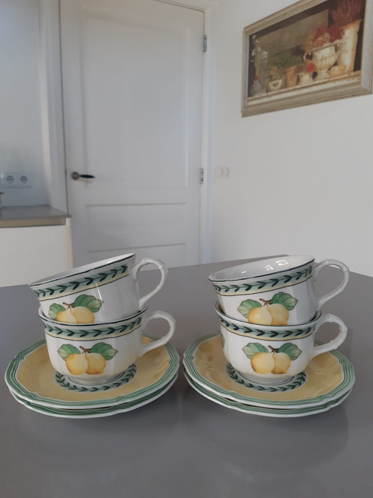 Theekoppen met schotels Villeroy en Boch French Garden, Ophalen of Verzenden, Zo goed als nieuw, Overige stijlen, Kop(pen) en/of Schotel(s)