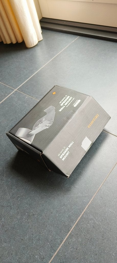 Twee zwarte muurbeugels voor luidsprekers, Audio, Tv en Foto, Luidsprekers, Overige typen, Zo goed als nieuw, Minder dan 60 watt