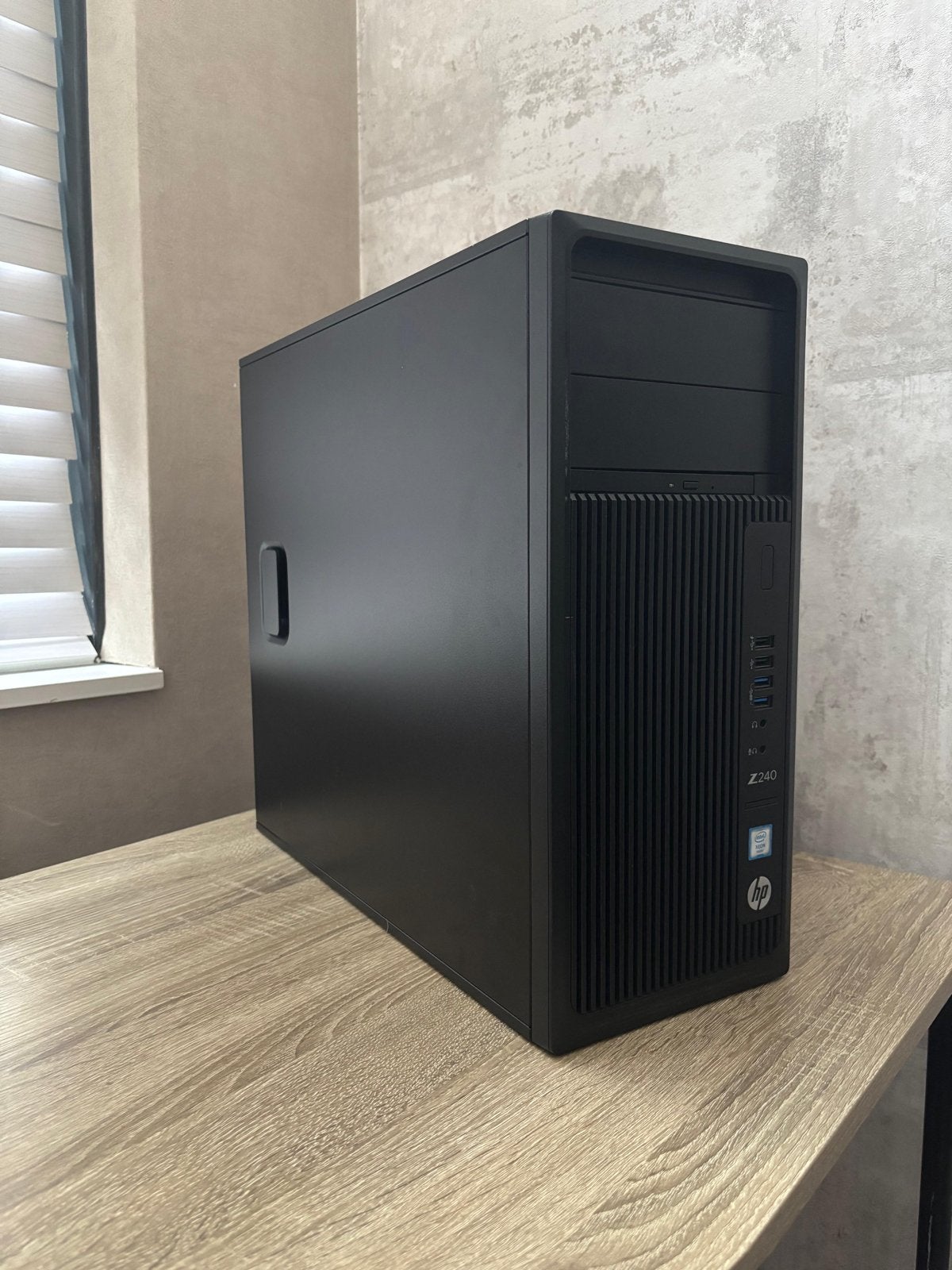 HP Z240 Workstation Xeon E3-1245 v5 32GB RAM P2000, Ophalen, Gebruikt, 32 GB, SSD