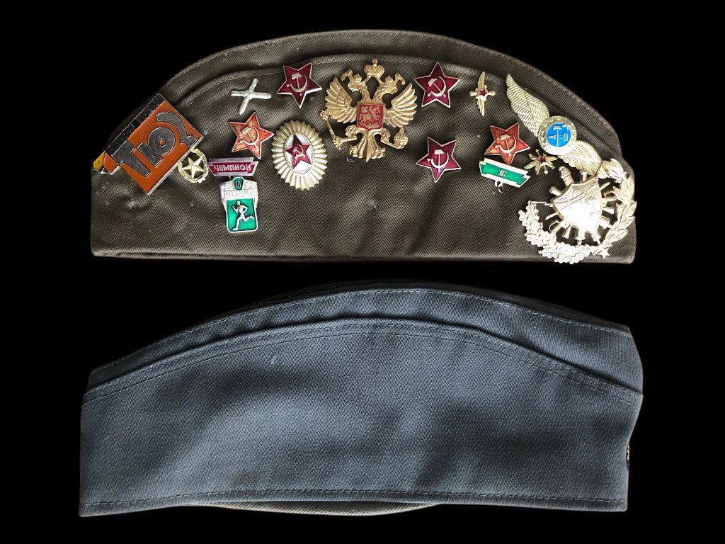 Rusissch en nva schuitjes, Verzamelen, Ophalen of Verzenden, Landmacht, Engeland, Embleem of Badge