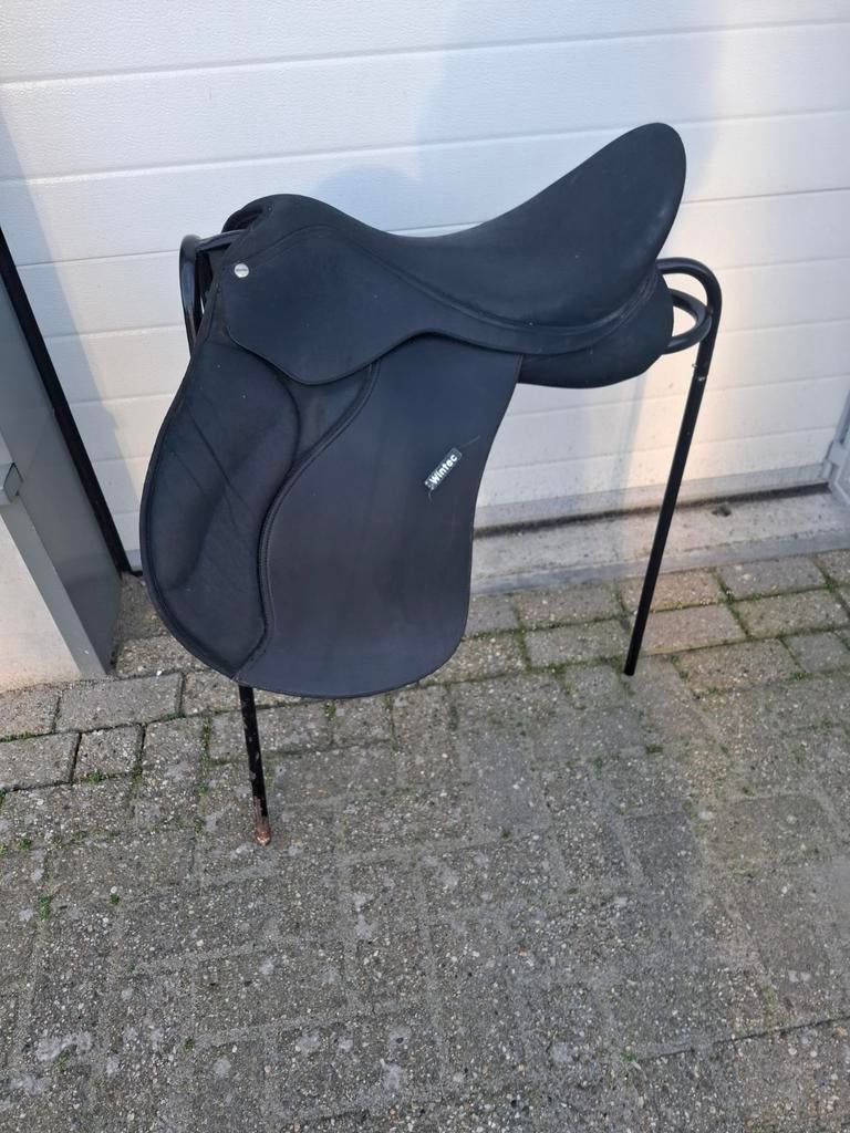 Wintec 2000 vzh 17.5, Dieren en Toebehoren, Paarden en Pony's | Zadels, Dressuur, Ophalen of Verzenden, Zo goed als nieuw