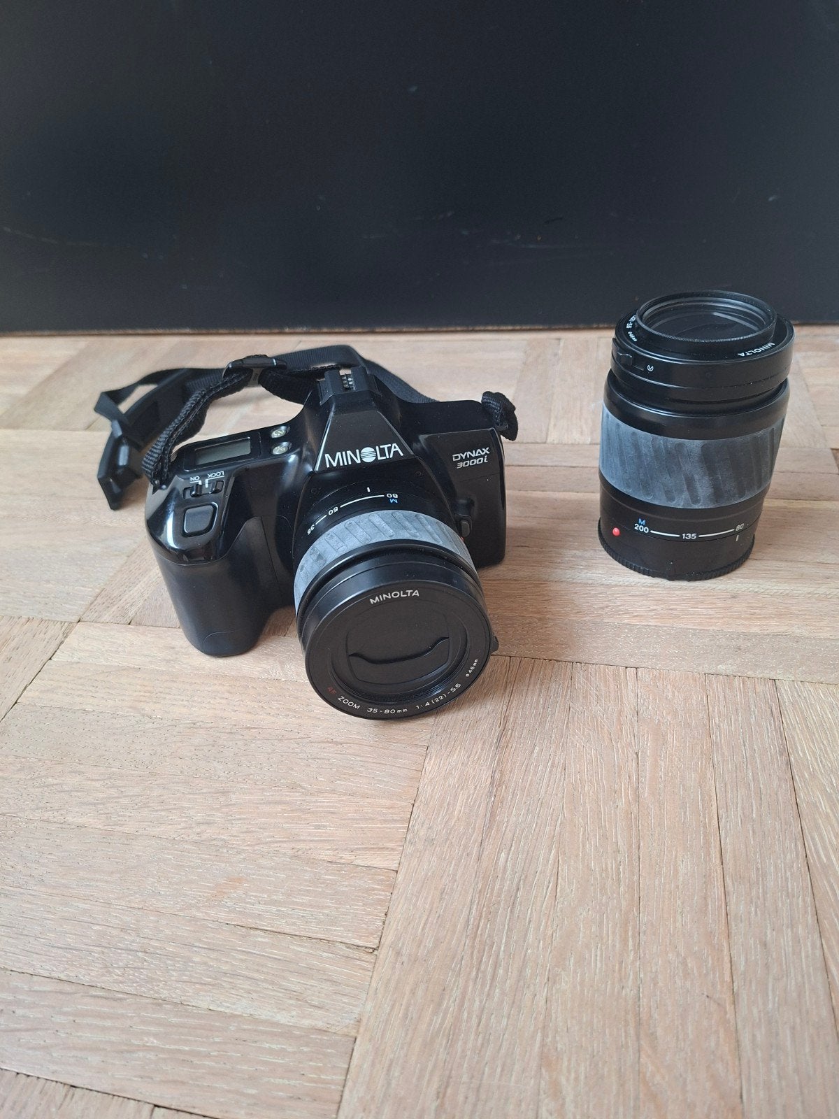 Minolta Dynax 3000i Spiegelreflexcamera met 2 lenzen, Ophalen of Verzenden