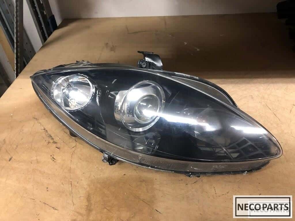 Seat Leon mk3 xenon koplamp compleet rechts origineel 2011-2, Gebruikt, -, -, Ophalen of Verzenden