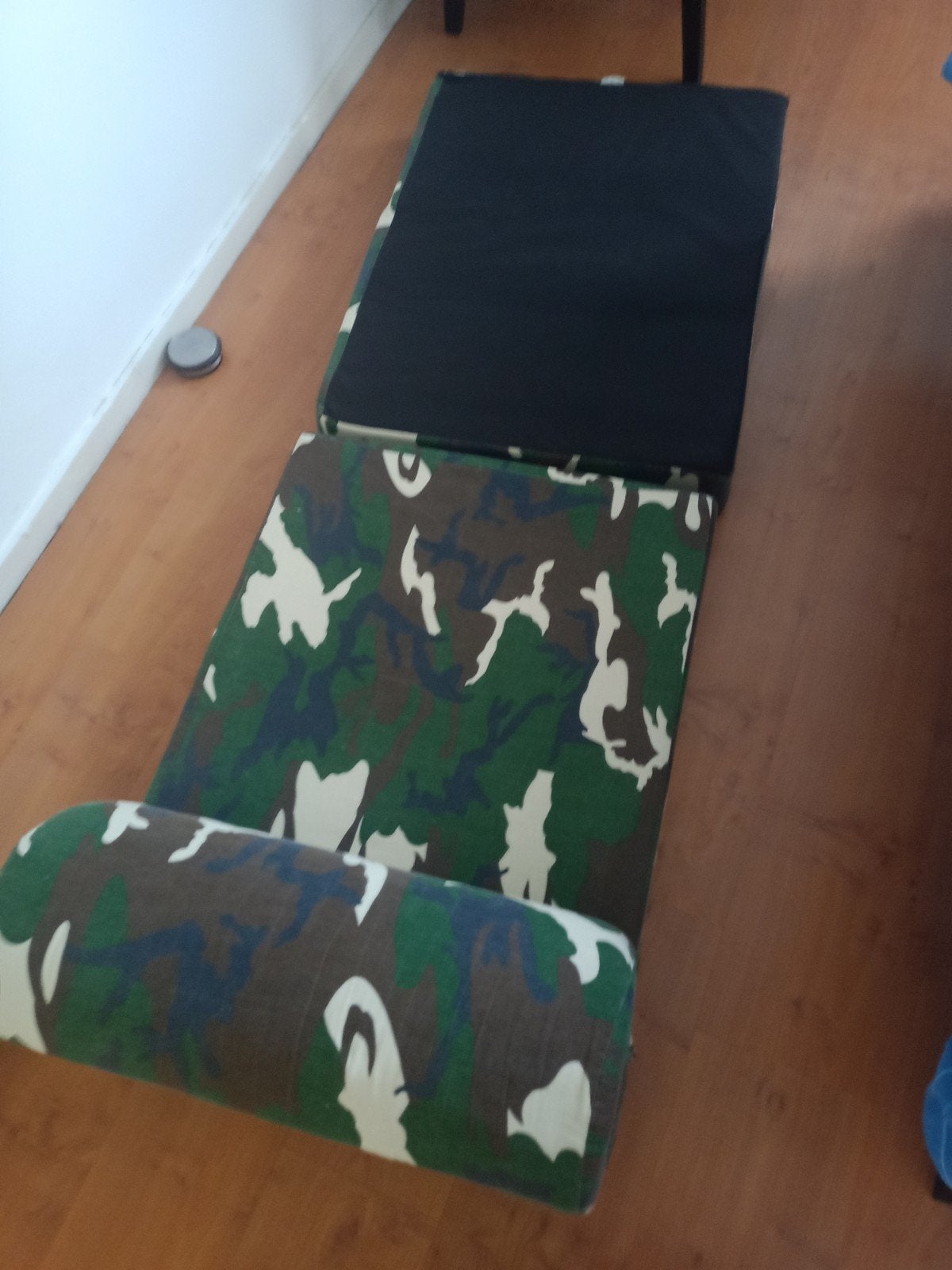 Opvouwbaar logeermatras in camouflageprint, Ophalen, Gebruikt, 190 cm of minder, Matras