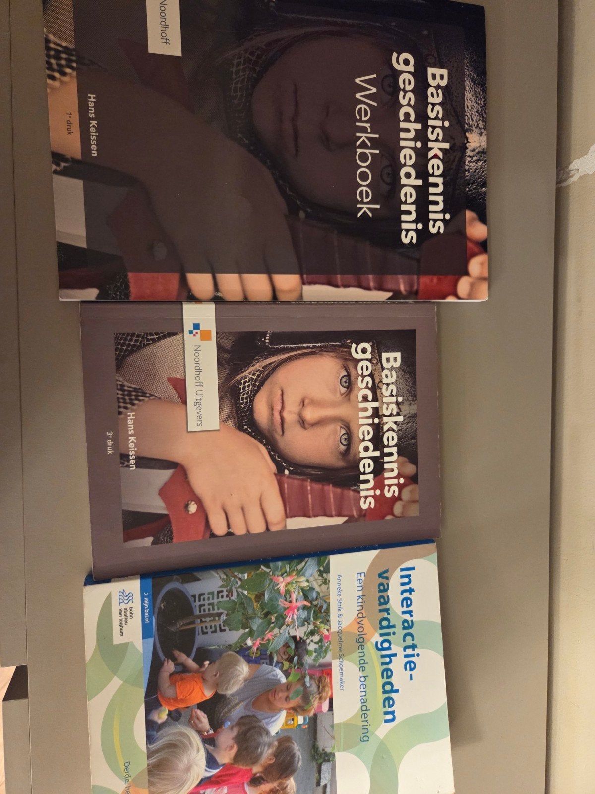 Boeken Onderwijs Assistent/Pedagogisch Medewerker, Ophalen of Verzenden, Zo goed als nieuw, MBO, Hans Keissen, Anneke Strik & Jacqueline Schoemaker