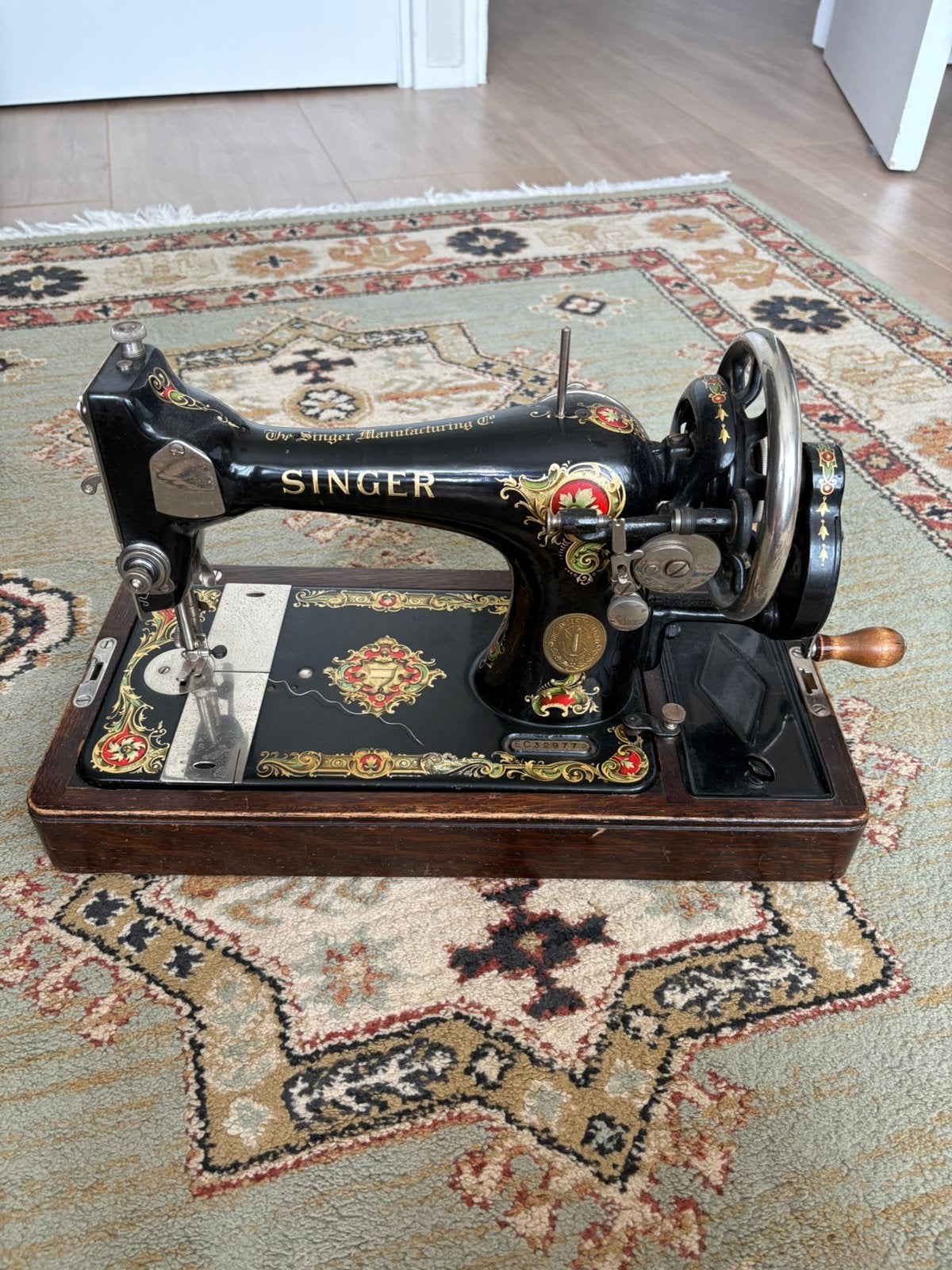 Prachtige antieke Singer handnaaimachine (Model 128K, 1939), Antiek en Kunst, Antiek | Naaimachines, Ophalen