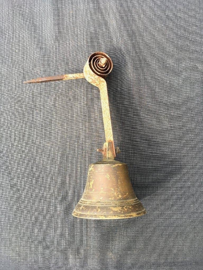 Antieke trekbel , winkeldeurbel met spiraalveer, Antiek en Kunst, Antiek | Koper en Brons, Ophalen of Verzenden, Koper