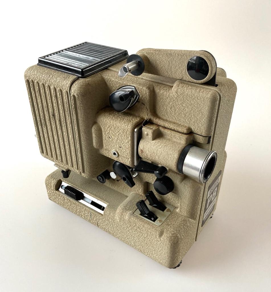 Projector - Eumig P8, Verzamelen, Fotografica en Filmapparatuur, Verzenden, 1960 tot 1980, Projector