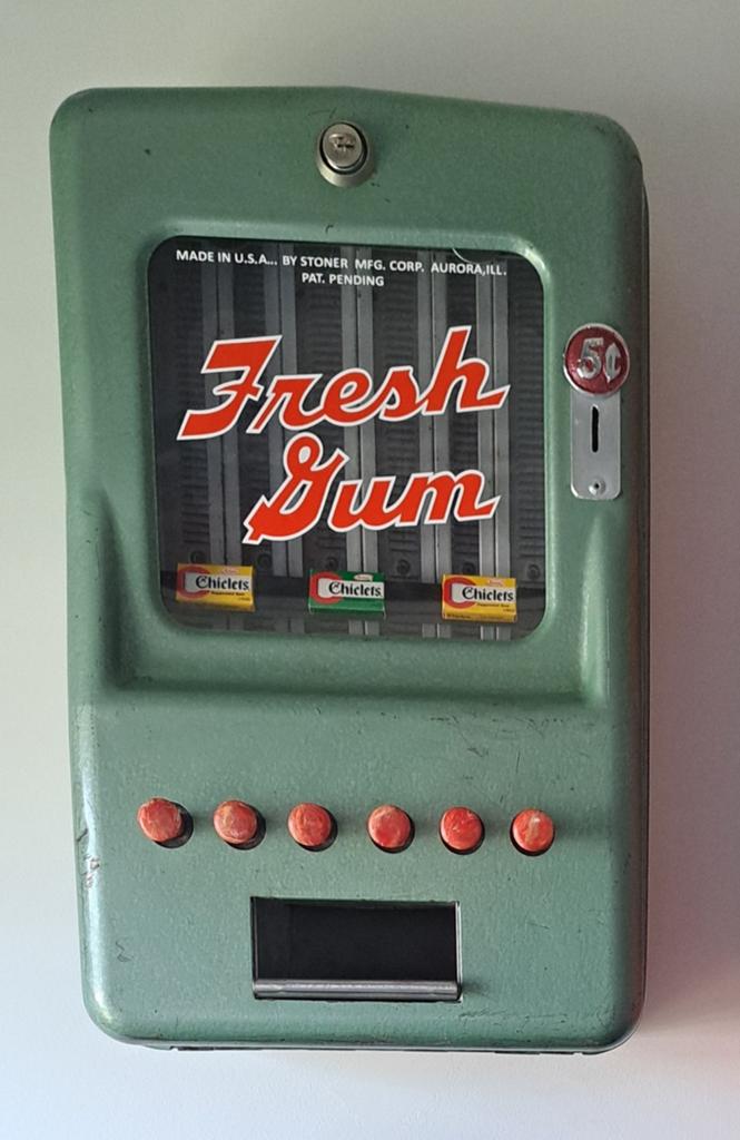 Stoner fresh gum vendor 1940's wandautomaat, Ophalen of Verzenden, Zo goed als nieuw