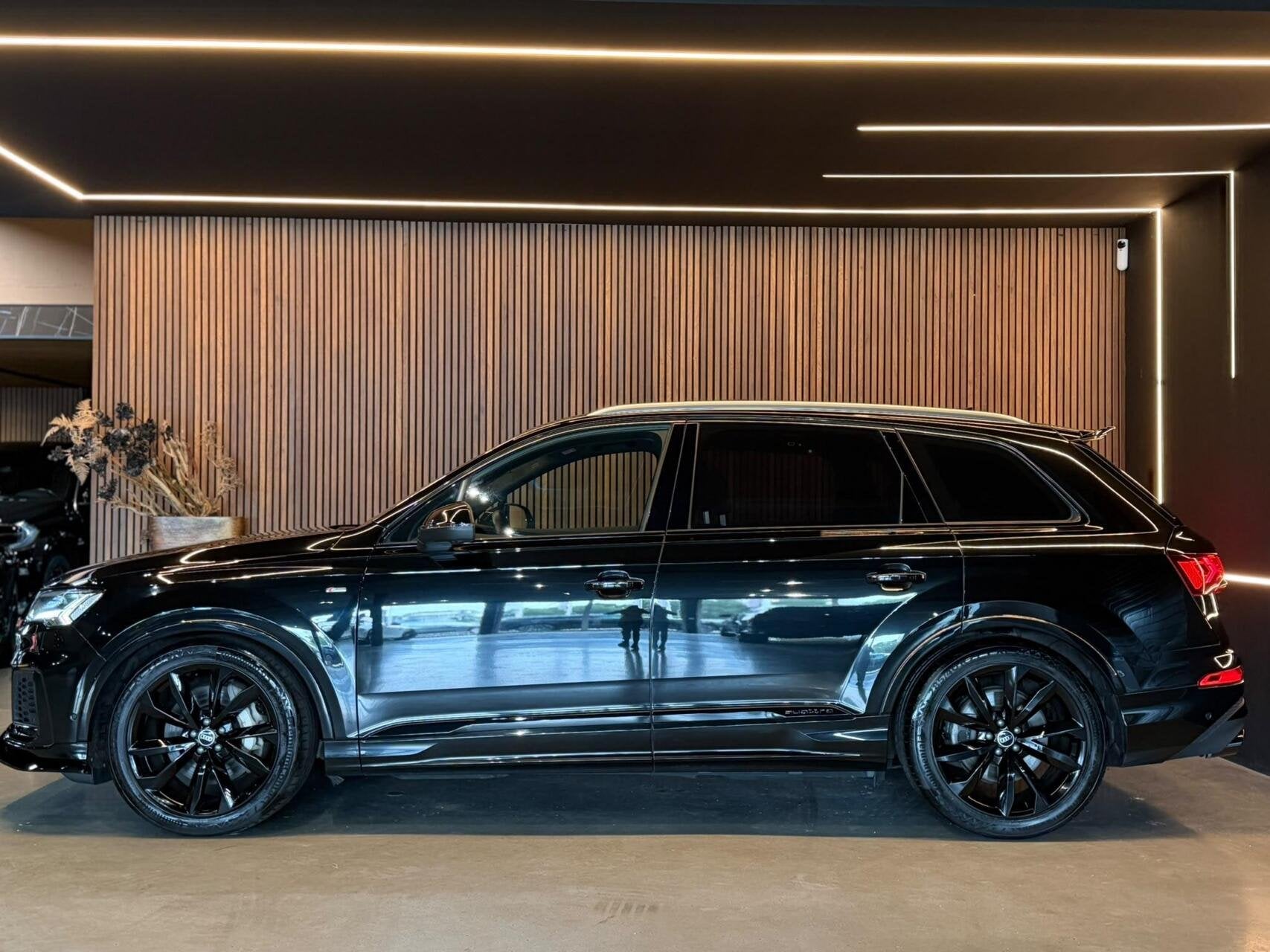 Foto 14 van Audi Q7 55 TFSI Quattro SQ7 uitv|7Pers|B&O|Pano|360|Matrix|
