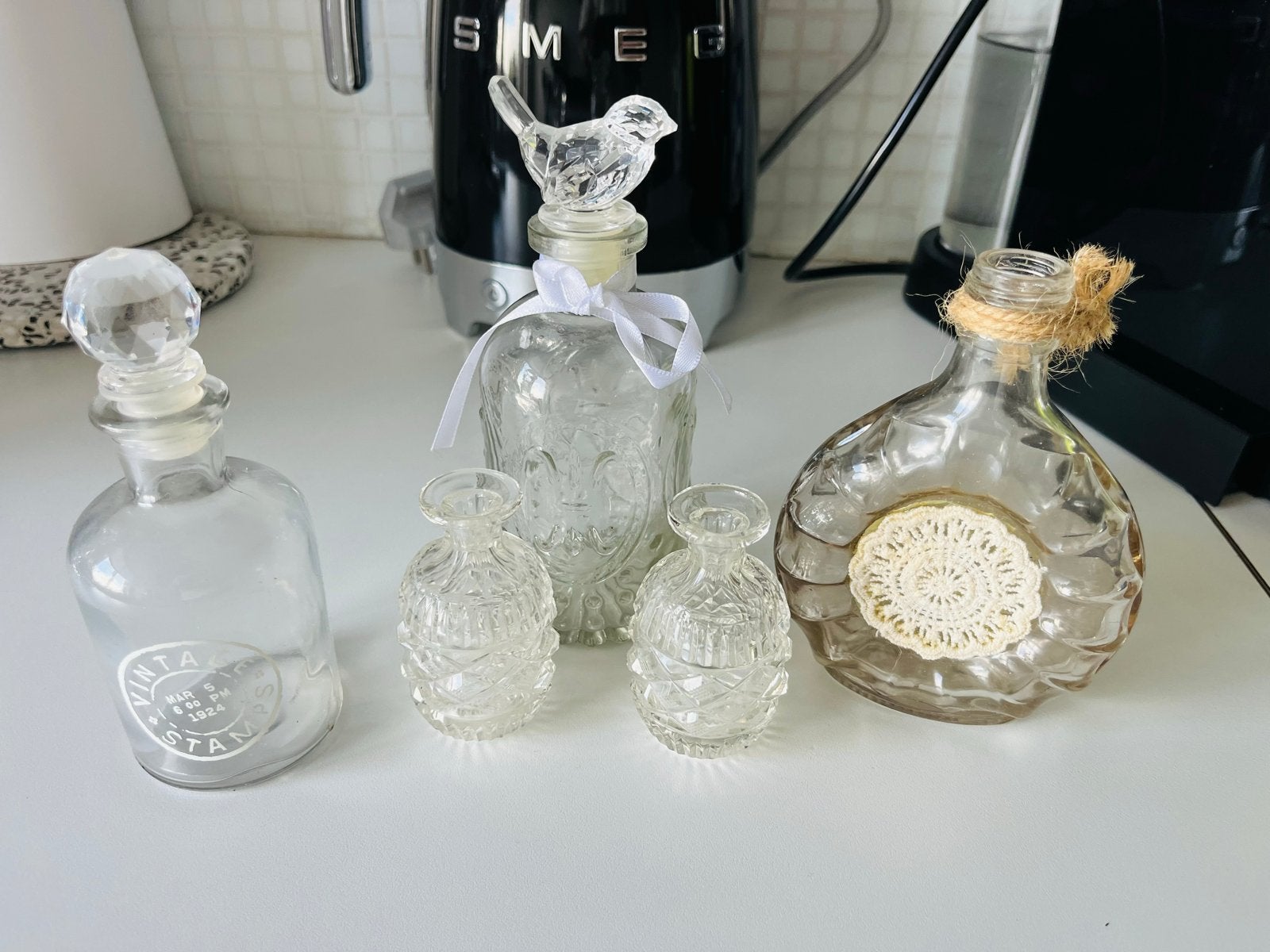 Decoratieve Glazen Flesjes - Set van 5 brocante glas vintage, Ophalen of Verzenden
