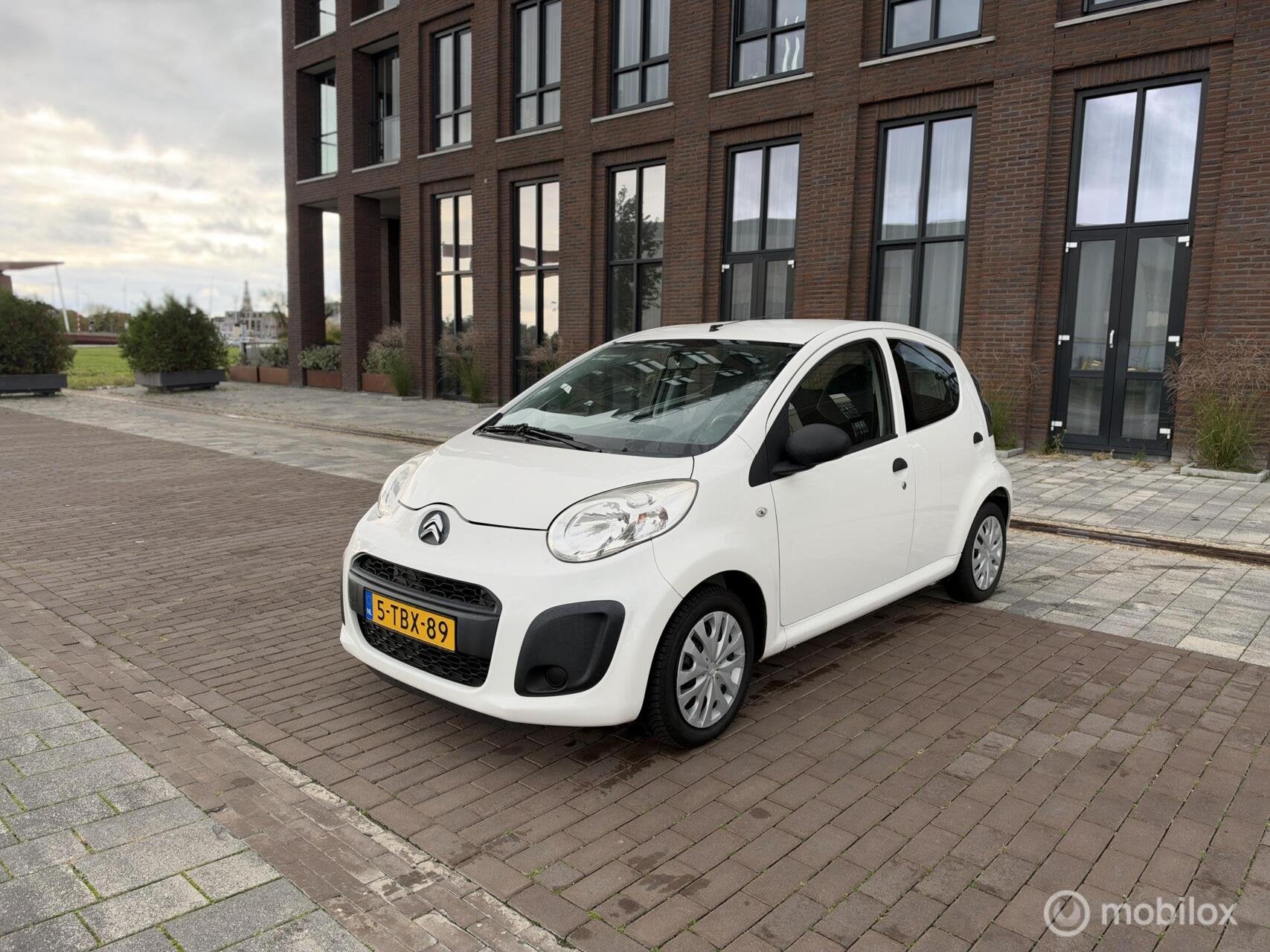 Citroen C1 1.0 Attraction km82.408 Nap 5Deurs BJ2014, Voorwielaandrijving, Euro 5, Gebruikt, 4 stoelen
