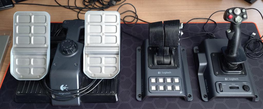 Logitech G940 Flight Control System, Computers en Software, Joysticks, Ophalen of Verzenden, Gebruikt, Logitech