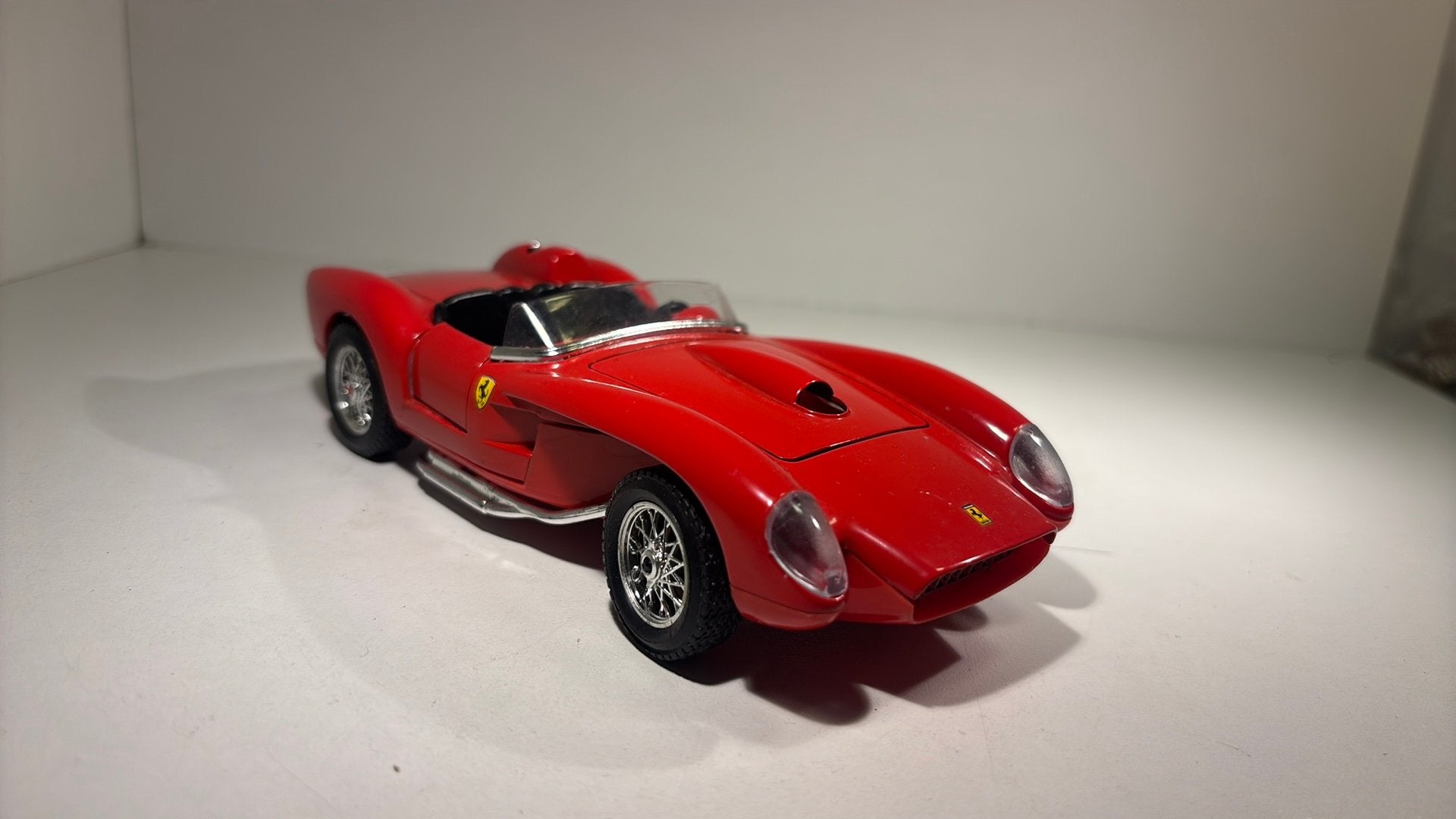 Ferrari 250 testa rossa bburago 1.24, Ophalen of Verzenden, Bburago, A, A