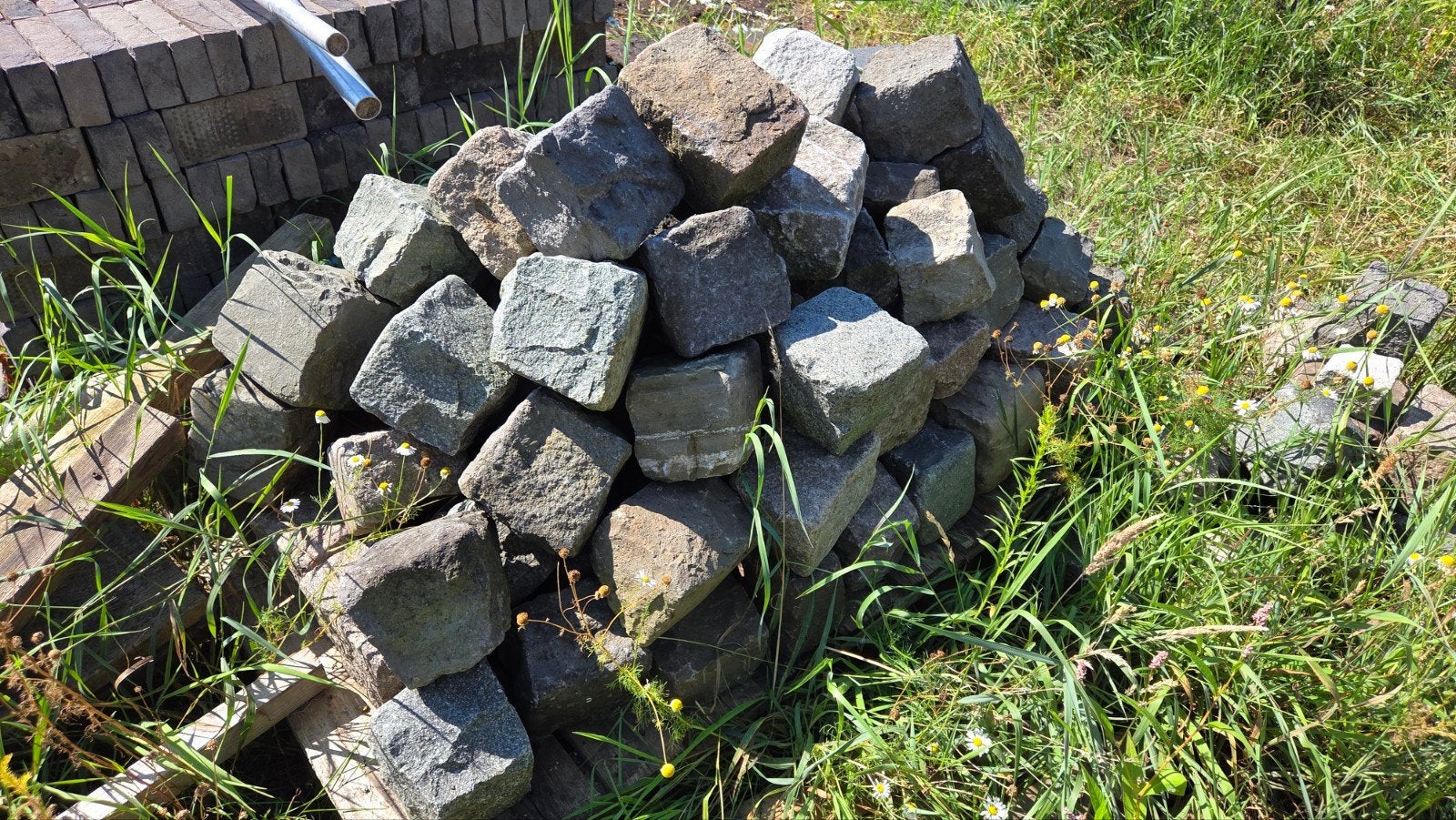 Gebruikte basaltblokken voor tuin of oprit, Tuin en Terras, Ophalen, Gebruikt, Graniet, Kei