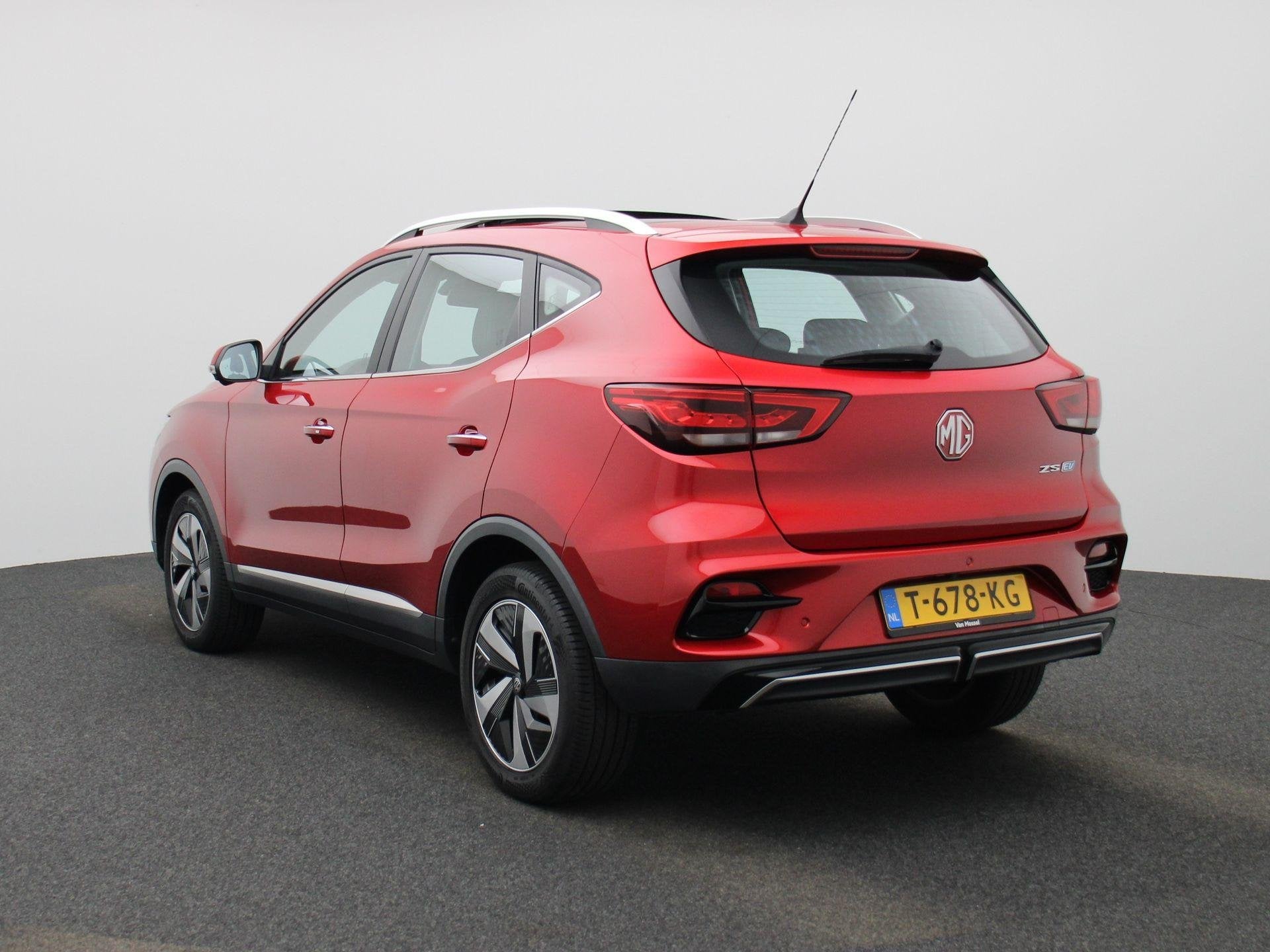 MG ZS EV Standard Range Luxury 50 kWh | Panorama/Schuif-Kant, Auto's, 12 maanden, Gebruikt, ZS, Verwarmde buitenspiegels