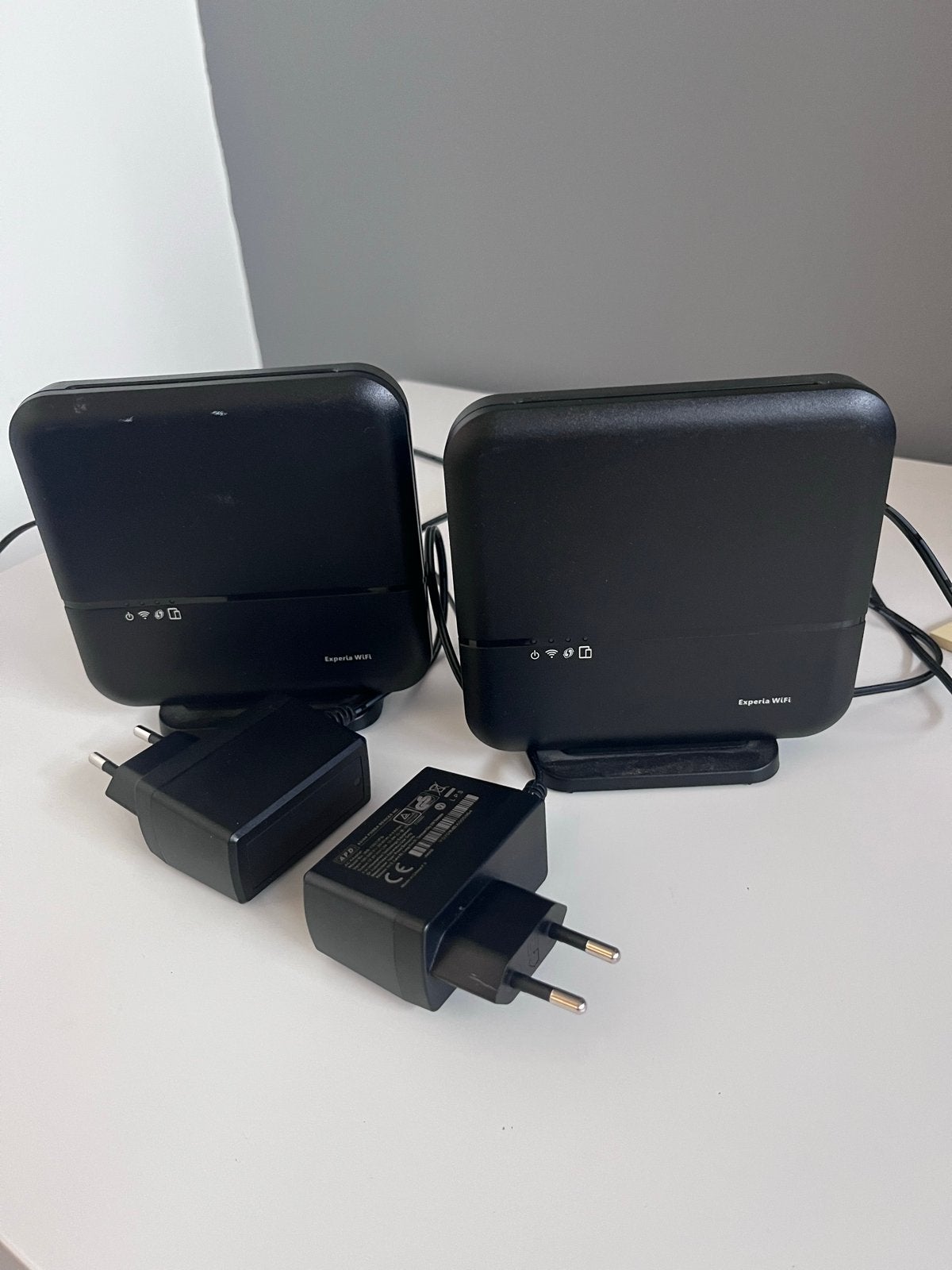 Experia WiFi Boosters (2 stuks) met adapters, Ophalen of Verzenden, Zo goed als nieuw, Router