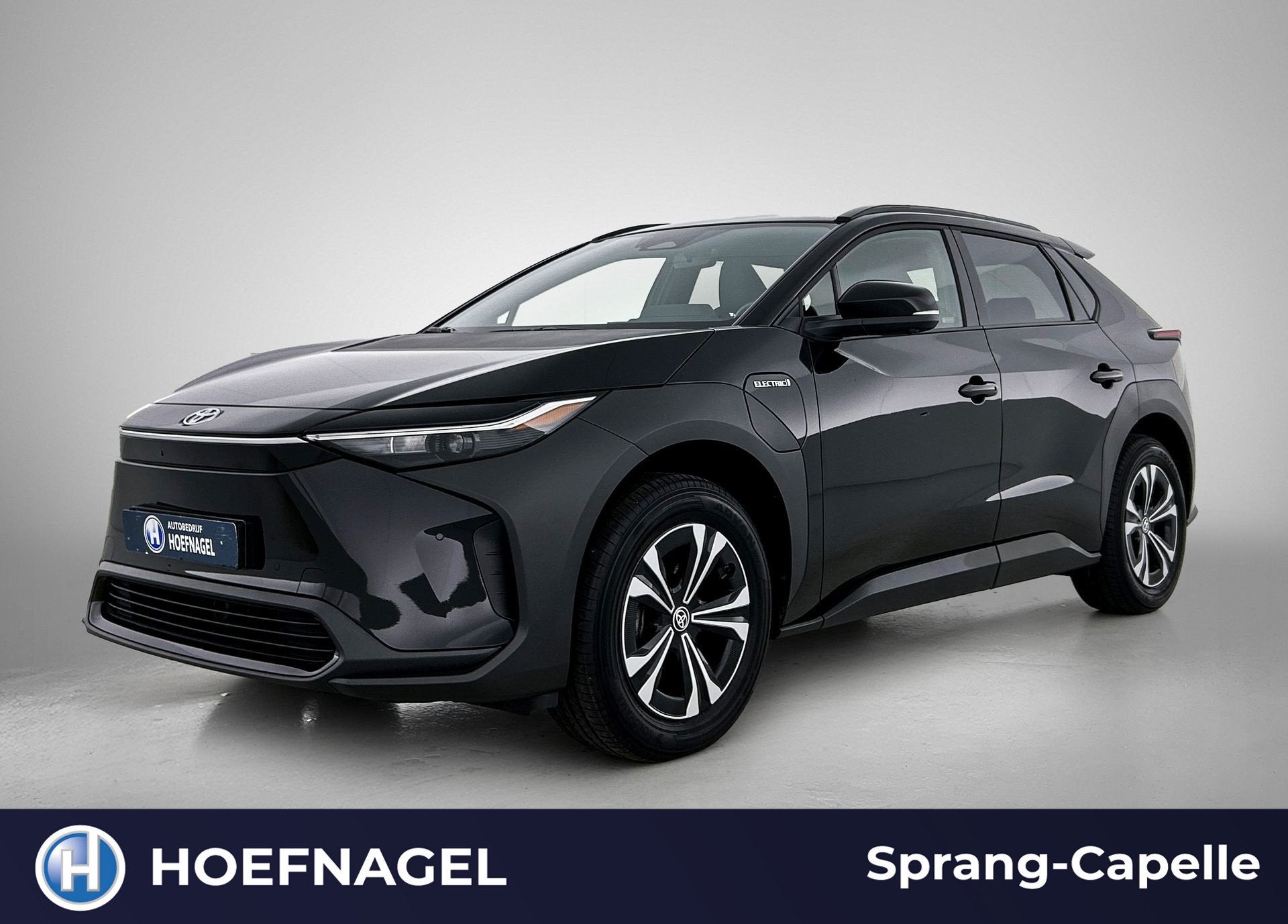 Toyota BZ4X Dynamic 71 kWh | Inc Winterset | 360 Camera | Ad, Auto's, Automaat, Stof, Gebruikt, Zwart