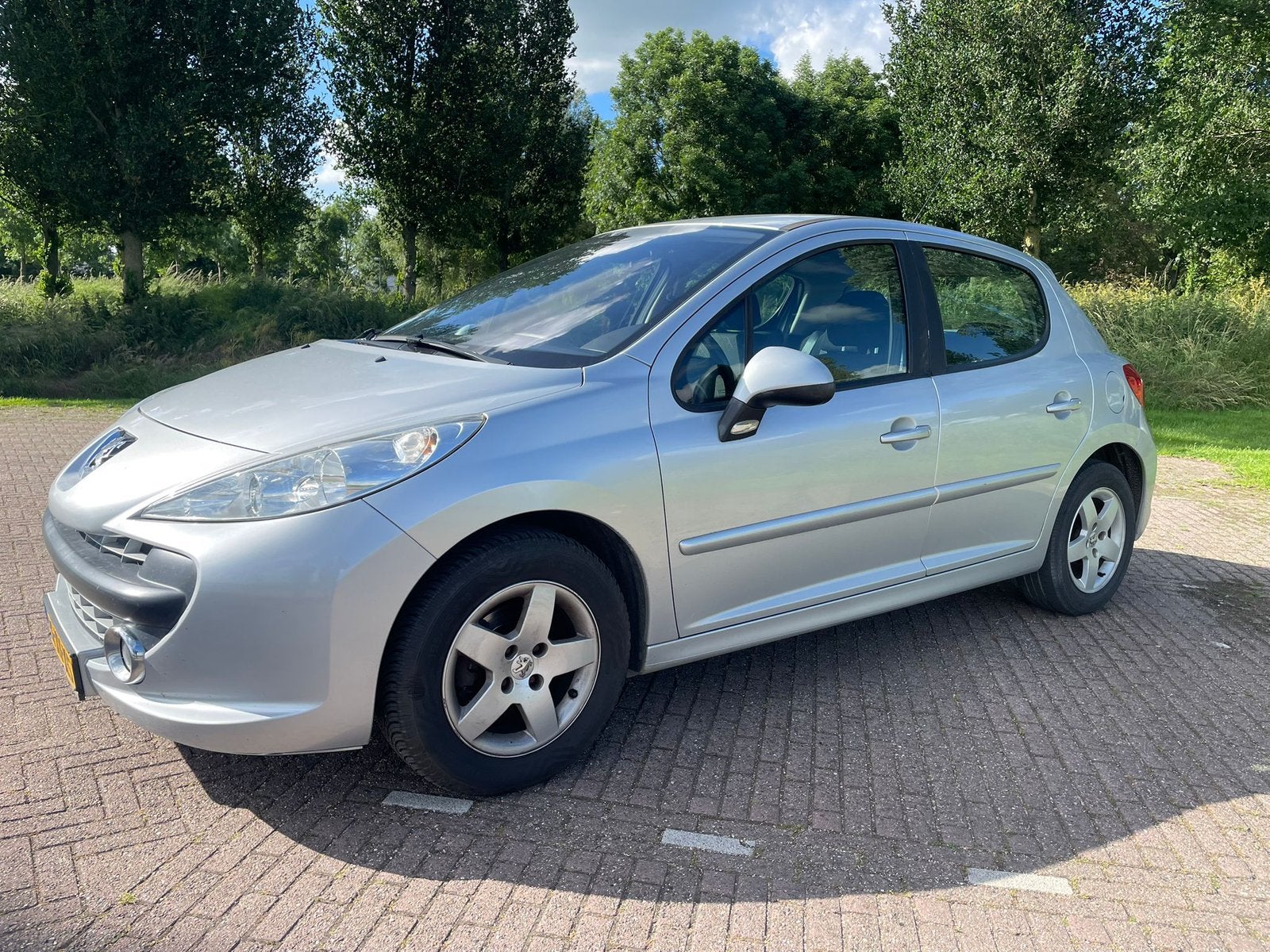 Peugeot 207 1.4 16V 5DRS 2007 Grijs XS uitvoerig Nederlandse, Auto's, Voorwielaandrijving, Stof, 1360 cc, Zwart