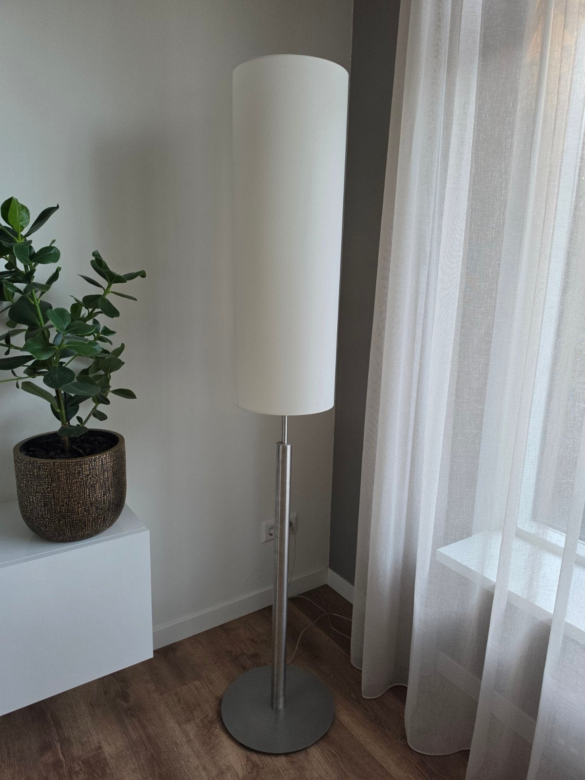Moderne vloerlamp., Ophalen, Zo goed als nieuw, Metaal, 150 tot 200 cm