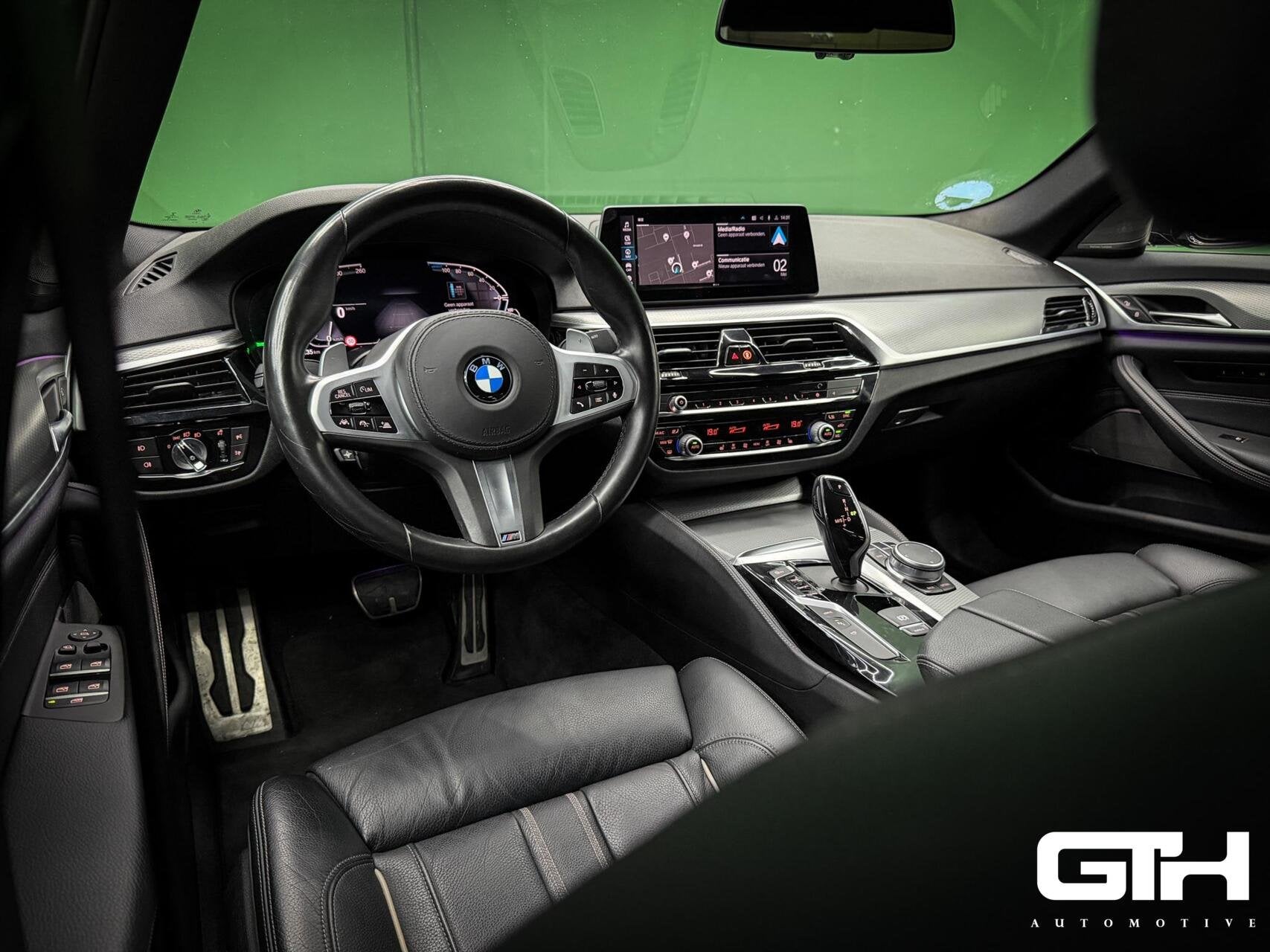 BMW 5-serie 530e M-Sport xDrive iPerformance H/K | Keyless, Automaat, 252 pk, Vierwielaandrijving, Hybride Elektrisch/Benzine