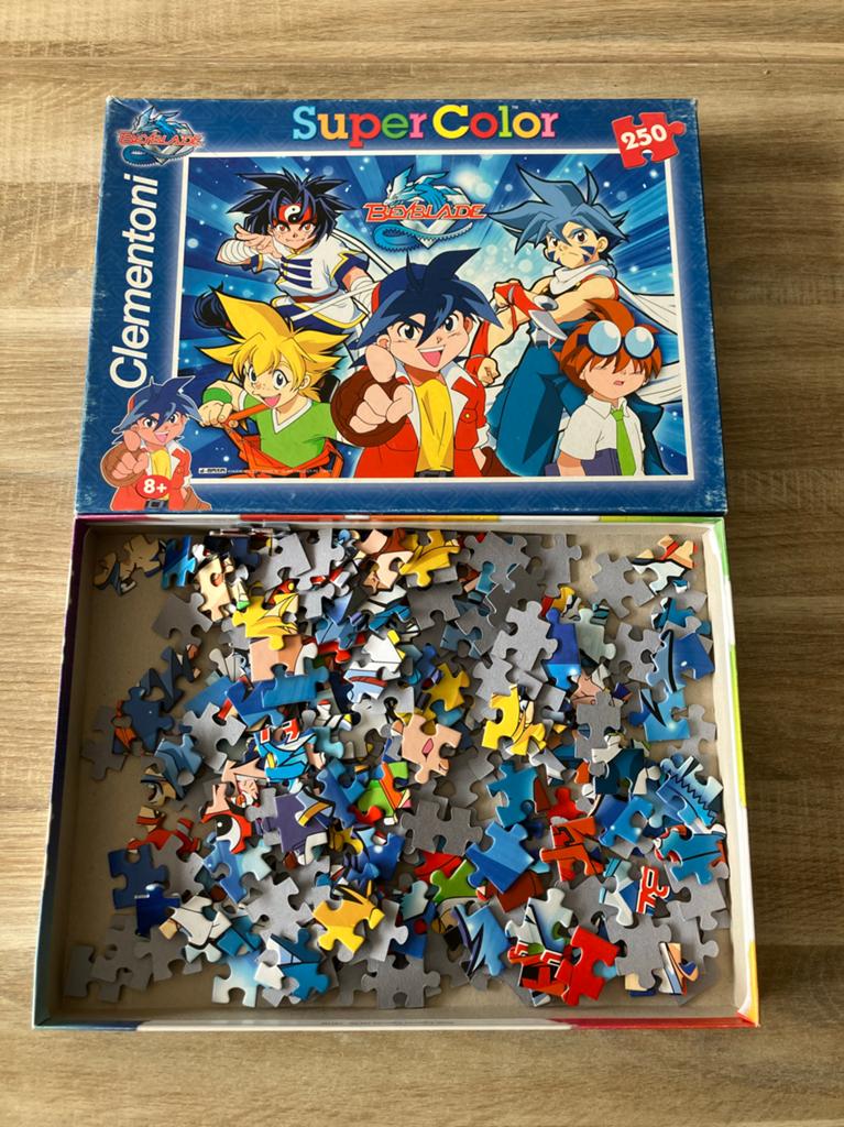 Clementoni Beyblade Super Color Legpuzzel 250 stukjes, Ophalen of Verzenden, Meer dan 50 stukjes, Gebruikt, 6 jaar of ouder