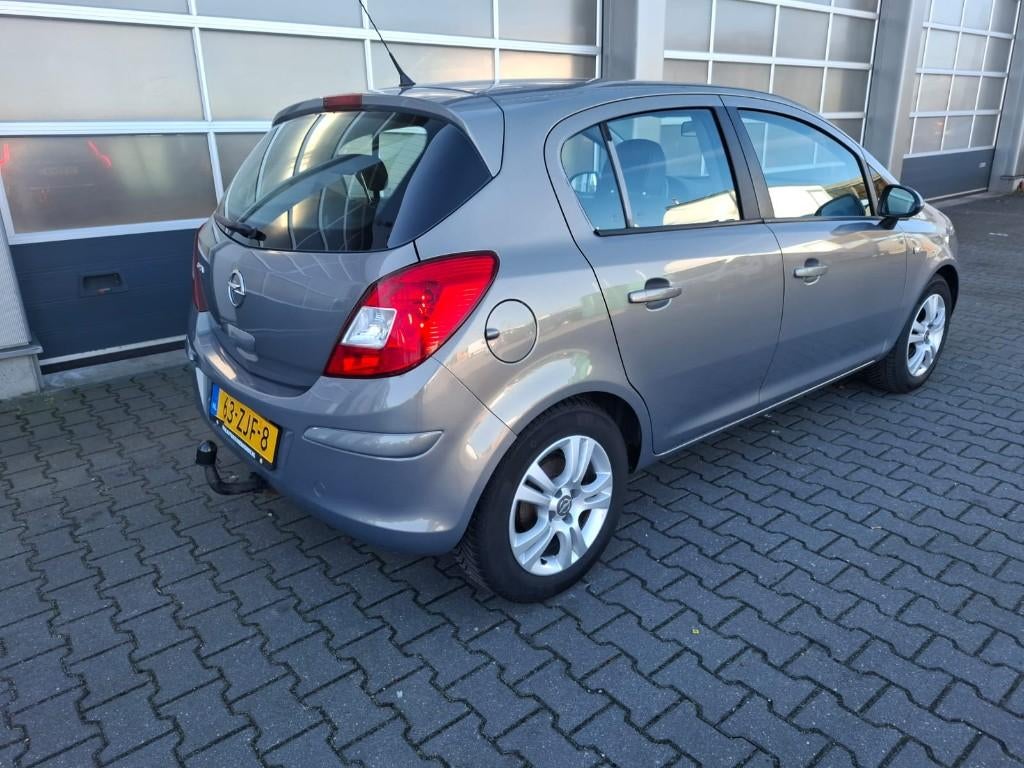 Opel Corsa 1.2 16V 5D 2012, Rijklaar prijs., Auto's, Voorwielaandrijving, 4 cilinders, 1229 cc, 49 €/maand