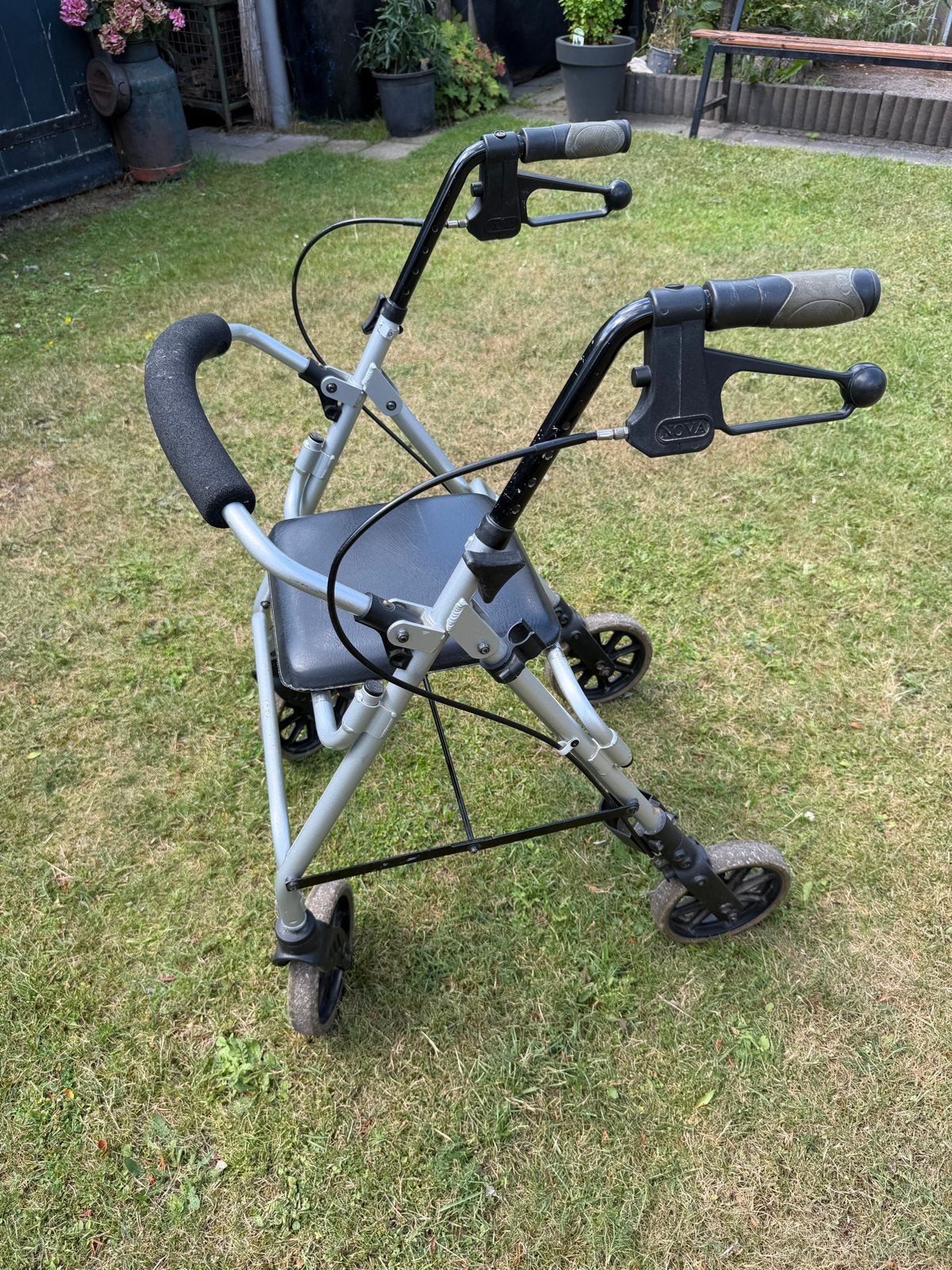 Nova rollator in goede staat, Diversen, Ophalen of Verzenden, Gebruikt