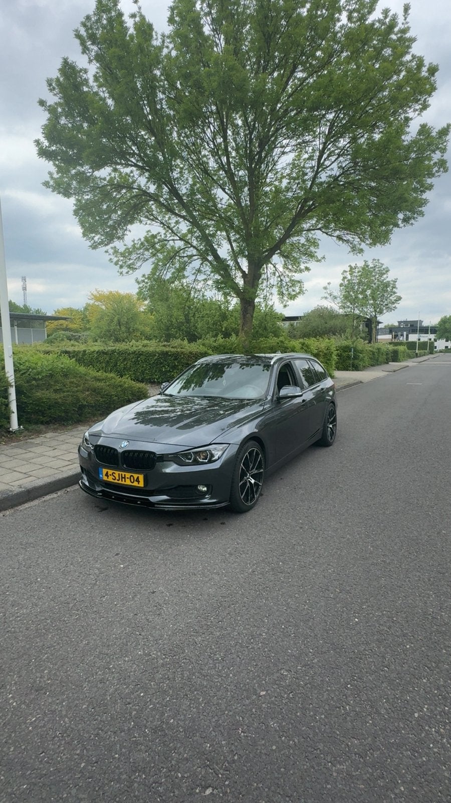 BMW 3-Serie 2.0 318D Touring AUT 2013 Grijs, Auto's, Automaat, 745 kg, Achterwielaandrijving, 1995 cc
