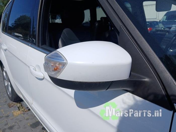Buitenspiegel rechts van een Ford S-Max