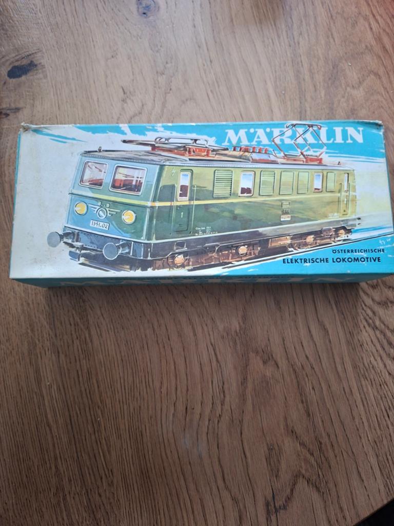 Märklin H0 3036 8E-Lok 1141.02 ÖBB, in originele doos, Hobby en Vrije tijd, Modeltreinen | H0, Ophalen, Wisselstroom, Locomotief
