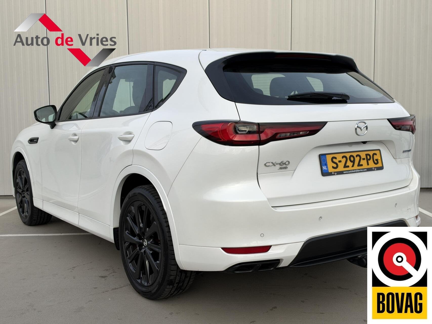 Mazda CX-60 2.5 e-SkyActiv PHEV Homura|Trekhaak|NL-Auto, Auto's, Automaat, Gebruikt, 4 cilinders, Met garantie (alle)