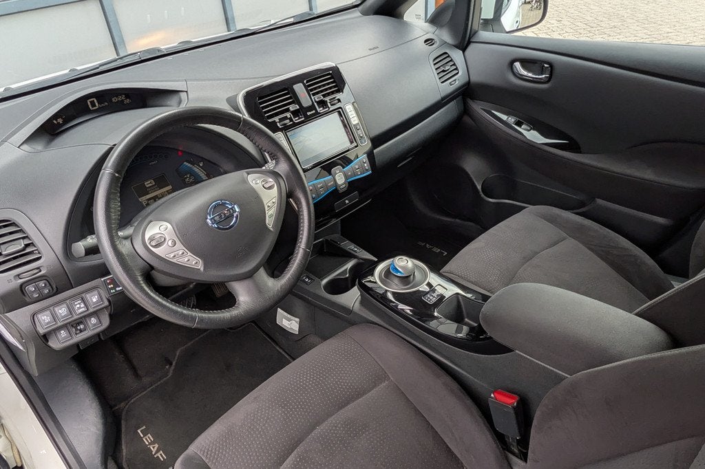 Nissan Leaf Acenta 30kWh SOH 72% Comfort Pack (bj 2017), Auto's, Nissan, Gebruikt, Wit, Origineel Nederlands, Grijs
