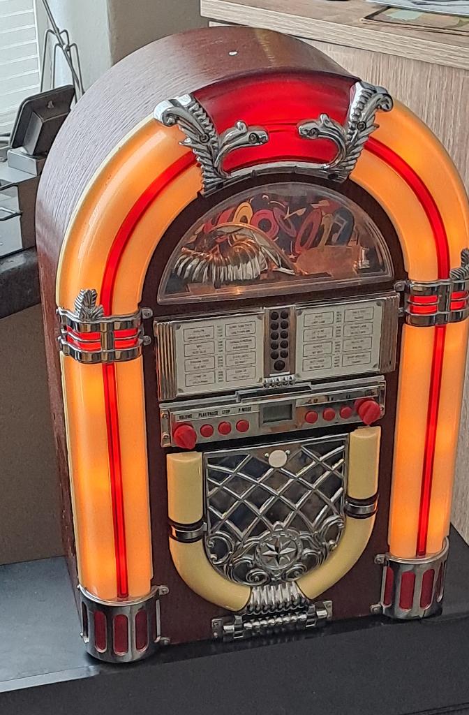 Elta mini jukebox CD/FM/AM, Verzamelen, Ophalen of Verzenden, Zo goed als nieuw, 1970 tot heden, Elta